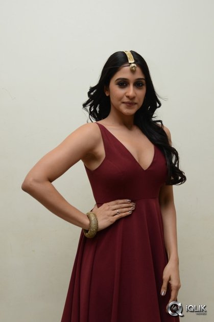 Regina-Cassandra-at-Speedunnodu-Movie-Audio-Launch